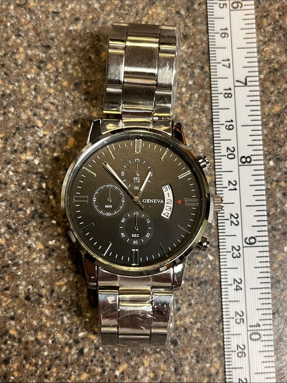 Men’s watch silver tone black face with date - Picture 2 of 3